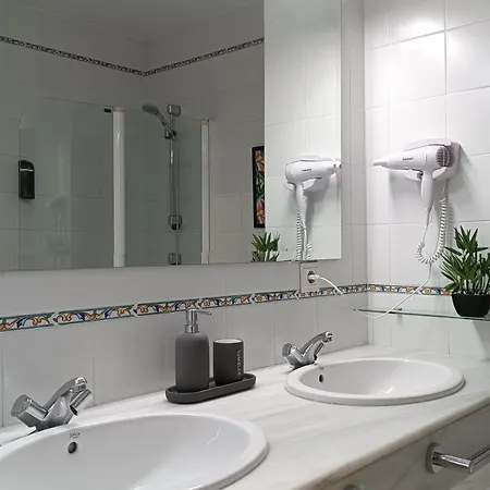 Sherryflat Aina Parking *